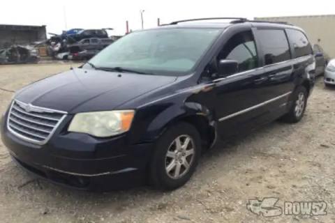 Photo of 2010 Chrysler Town & Country