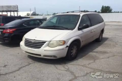 Photo of 2006 Chrysler Town & Country