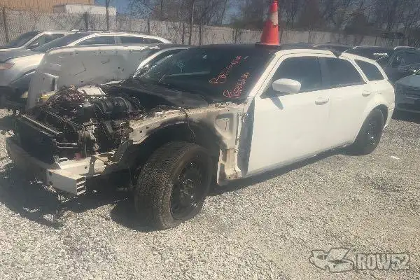 Photo of 2006 Dodge Magnum