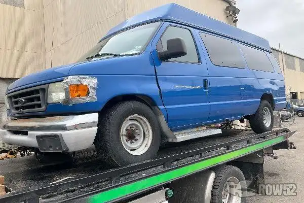 Photo of 2006 Ford Econoline