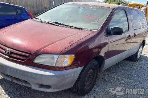 Photo of 2001 Toyota Sienna
