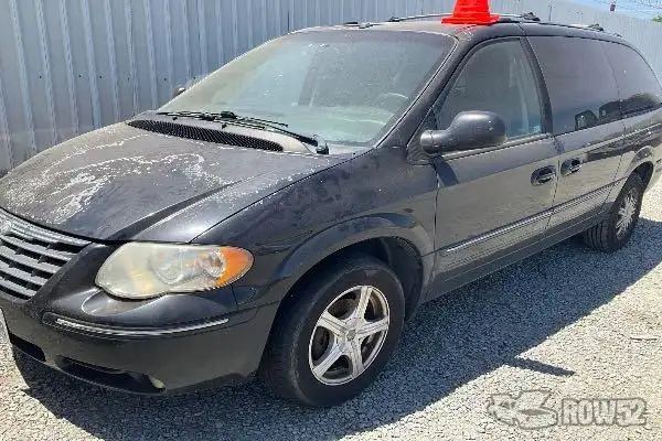 Photo of 2006 Chrysler Town & Country