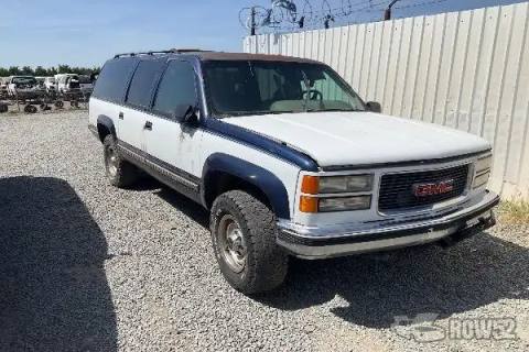 Photo of 1996 GMC Suburban
