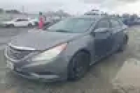 Photo of 2013 Dodge Avenger