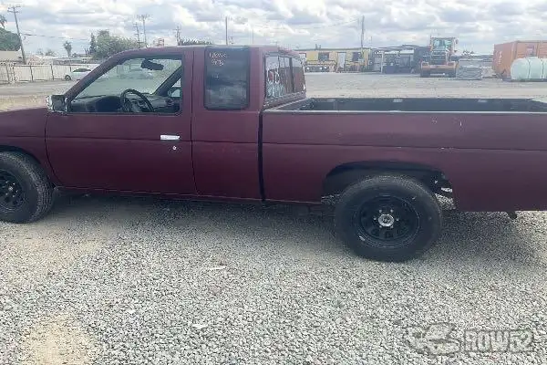 Photo of 1995 Nissan Pickup