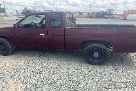 Photo of 1995 Nissan Pickup