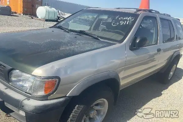 Photo of 1996 Nissan Pathfinder