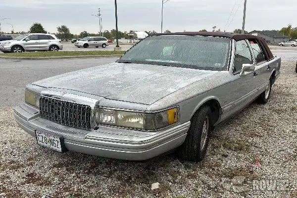 Photo of 1994 Lincoln Town Car