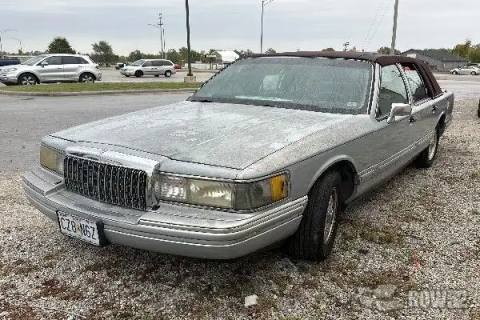 Photo of 1994 Lincoln Town Car