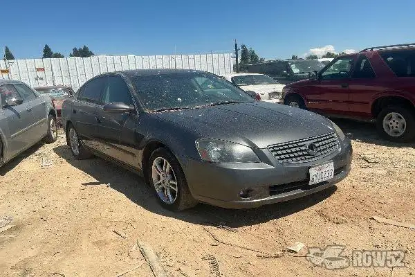 Photo of 2005 Nissan Altima