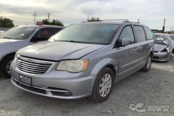 Photo of 2014 Chrysler Town & Country