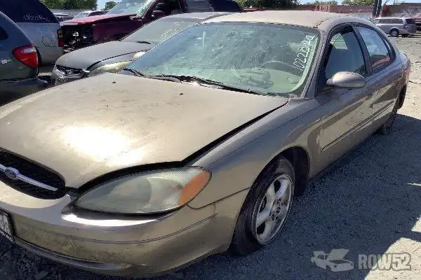 Photo of 2003 Ford Taurus