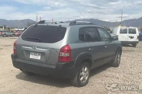 Photo of 2005 Hyundai Tucson