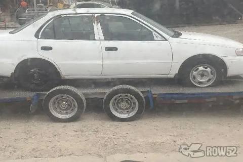 Photo of 1999 Toyota Corolla