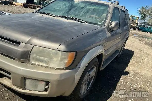 Photo of 2001 Infiniti QX4