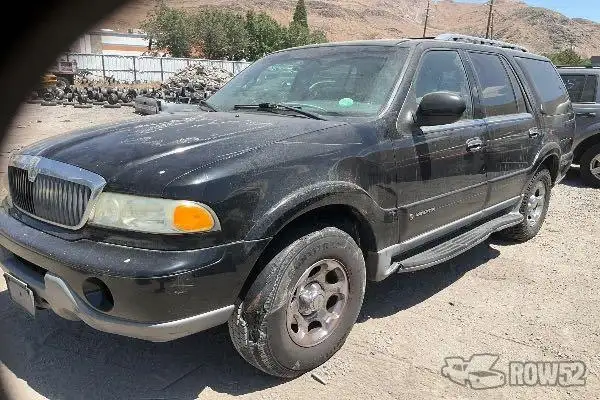 Photo of 2000 Lincoln Navigator