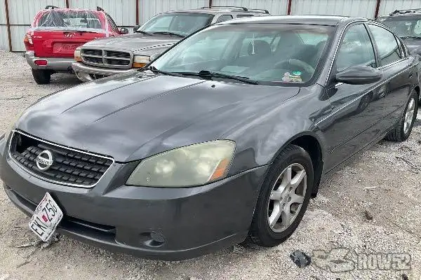 Photo of 2005 Nissan Altima