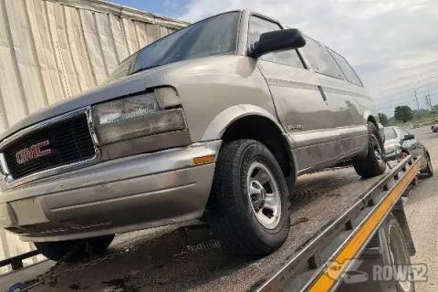 Photo of 2002 GMC Safari