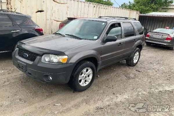 Photo of 2005 Ford Escape