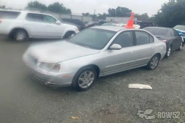 Photo of 2004 Hyundai Elantra
