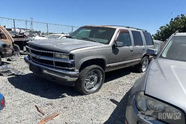 Photo of 1999 Chevrolet Tahoe