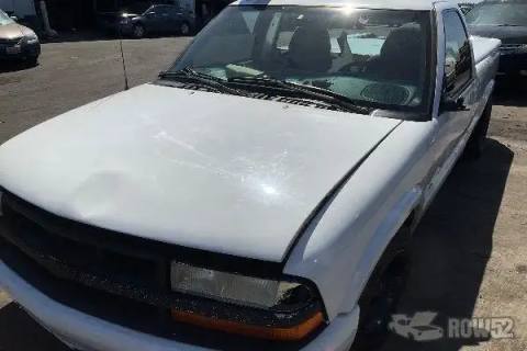 Photo of 2000 Chevrolet S10 Pickup