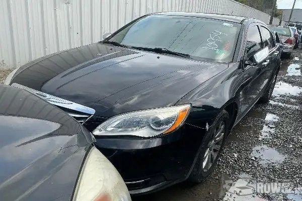 Photo of 2013 Chrysler 200