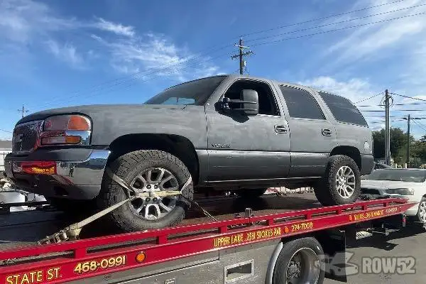 Photo of 2004 GMC Yukon