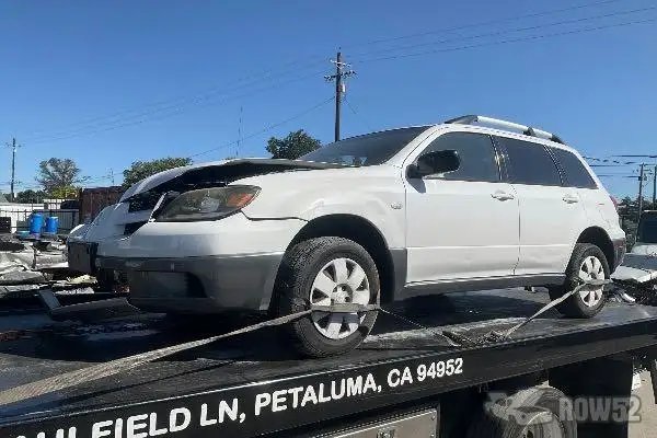 Photo of 2004 Mitsubishi Outlander