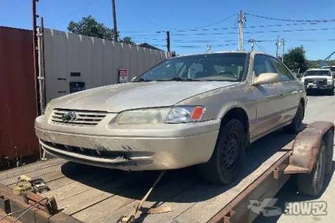 Photo of 1999 Toyota Camry