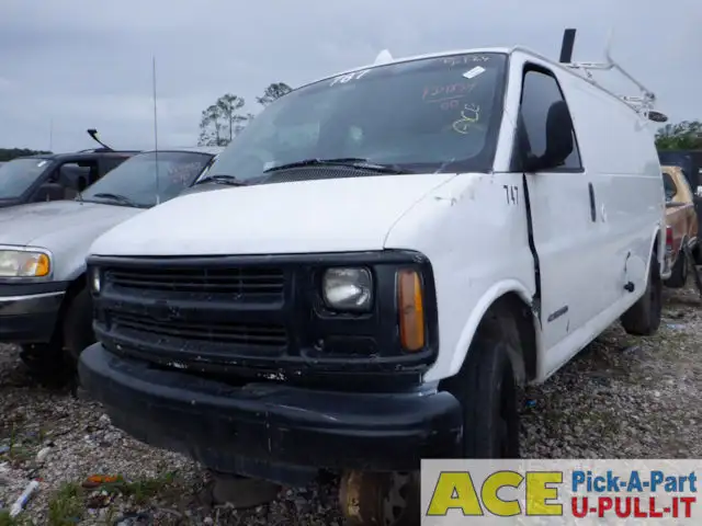 Photo of 2000 Chevrolet Express 3500 Van
