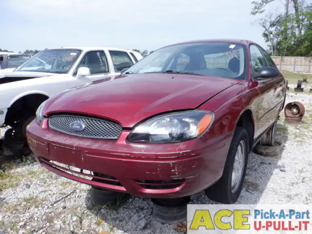 Photo of 2004 Ford Taurus