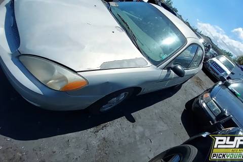 Photo of 2006 Ford Taurus