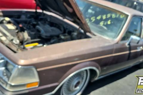 Photo of 1987 Lincoln Continental