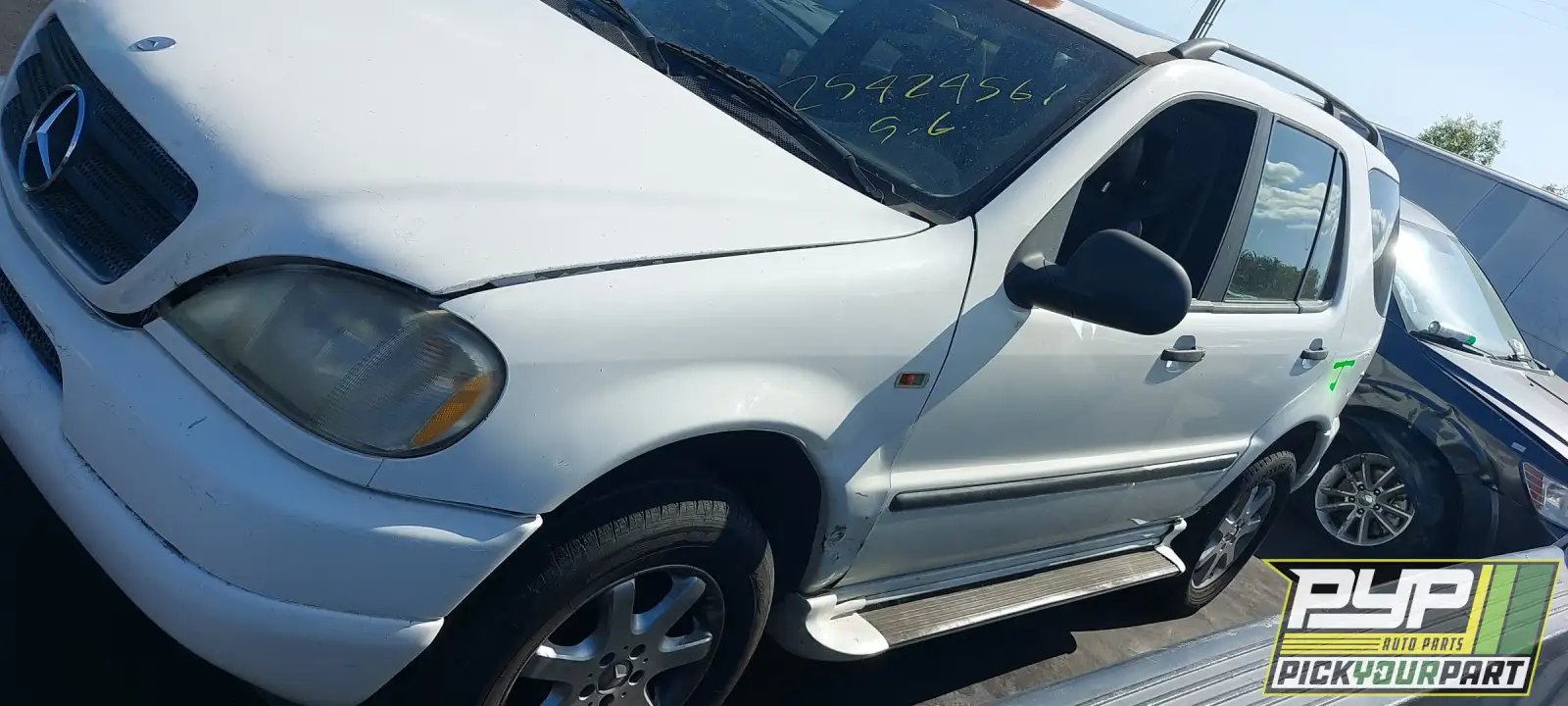 Photo of 1999 Mercedes-Benz Ml430