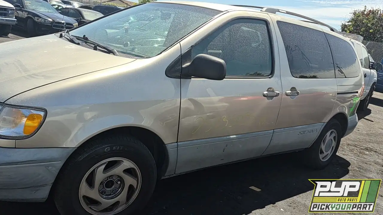 Photo of 2000 Toyota Sienna