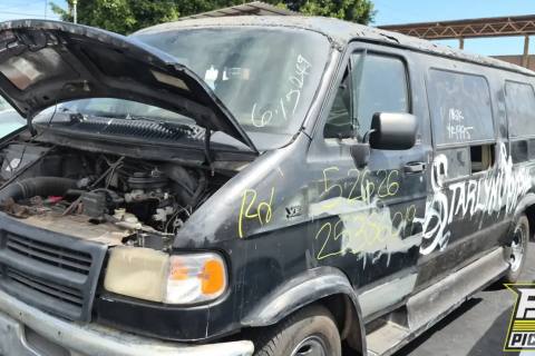 Photo of 1995 Dodge Ram 1500 Van