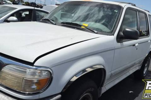 Photo of 1998 Ford Explorer