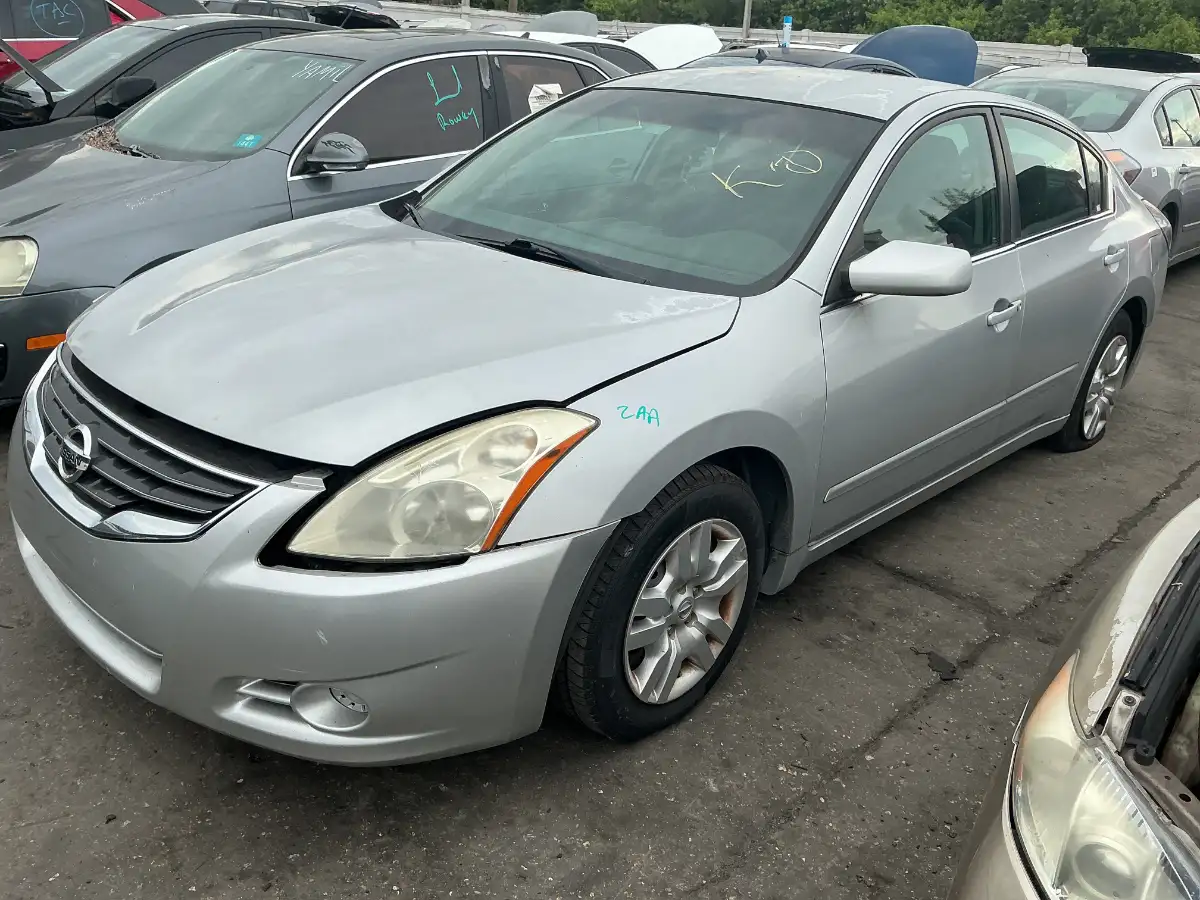 Photo of 2011 Nissan Altima