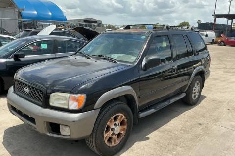 Photo of 2000 Nissan Pathfinder