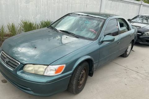 Photo of 2000 Toyota Camry