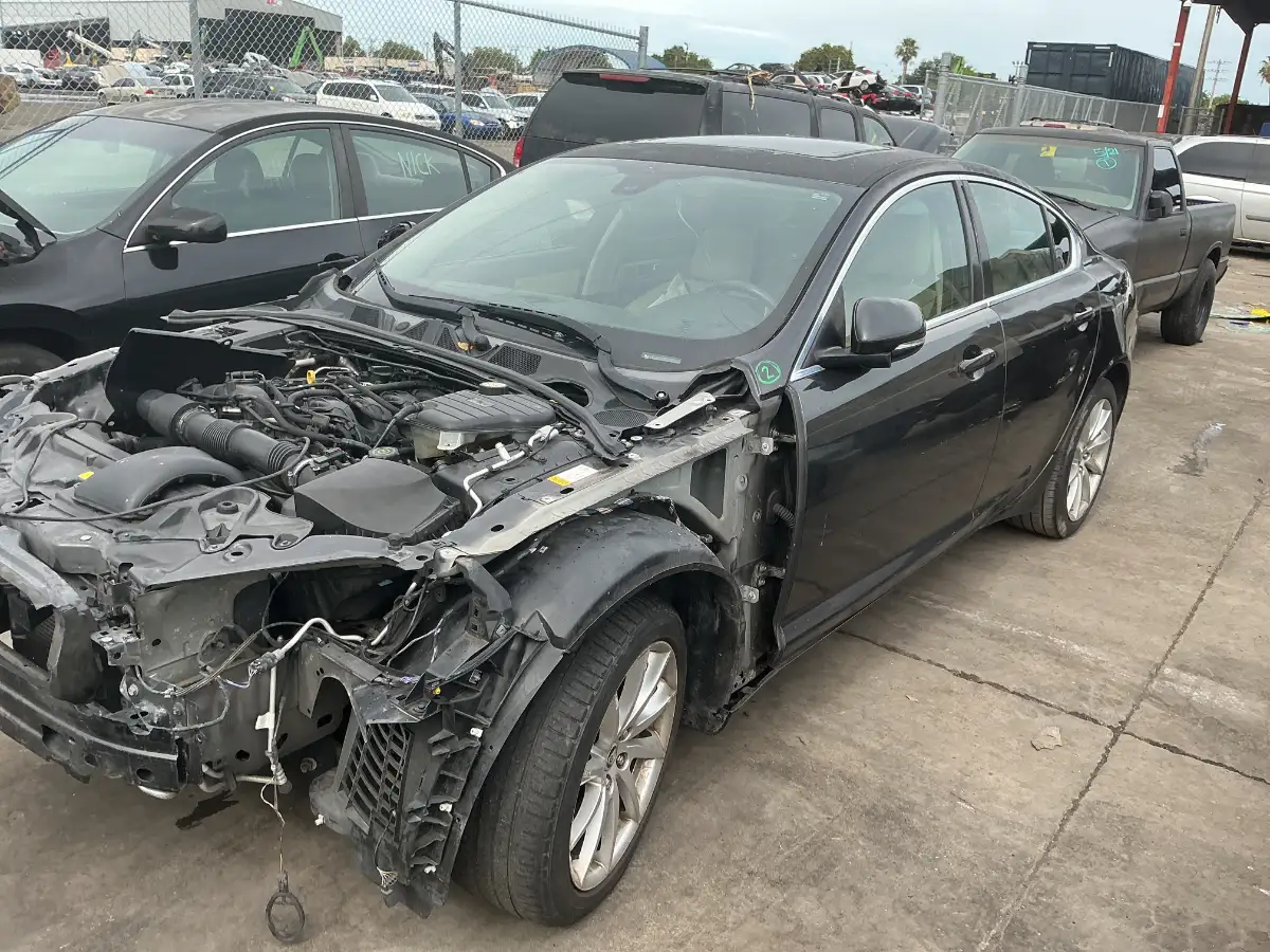 Photo of 2013 Jaguar Xf