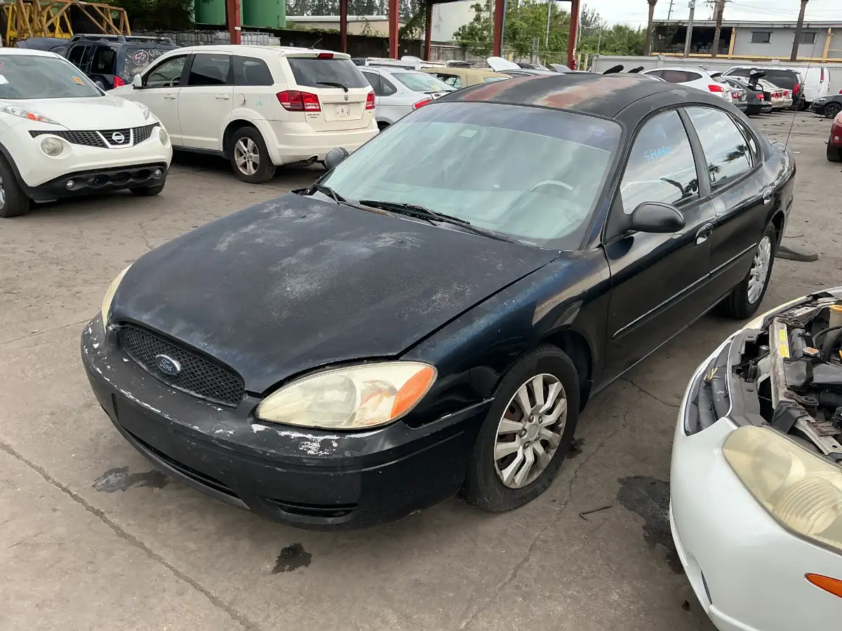 Photo of 2007 Ford Taurus
