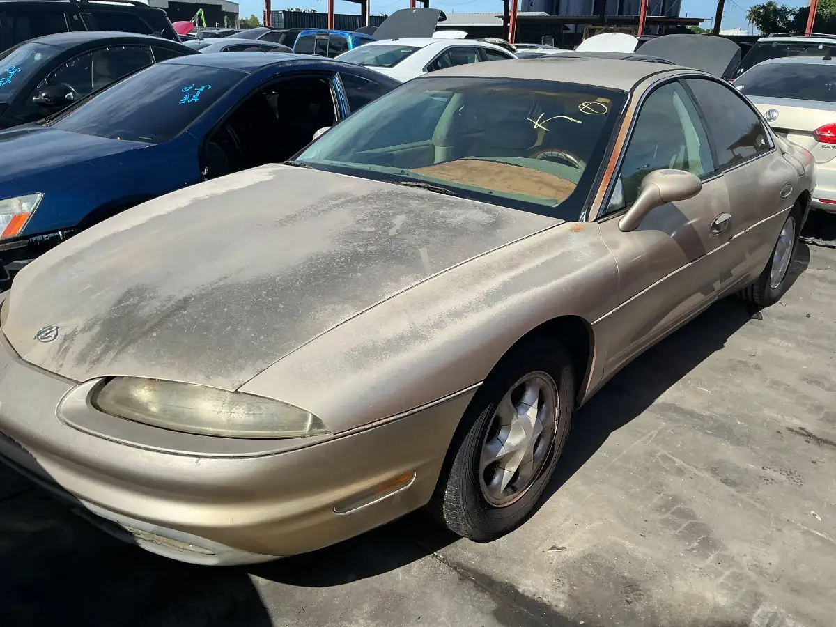 Photo of 1998 Oldsmobile Aurora