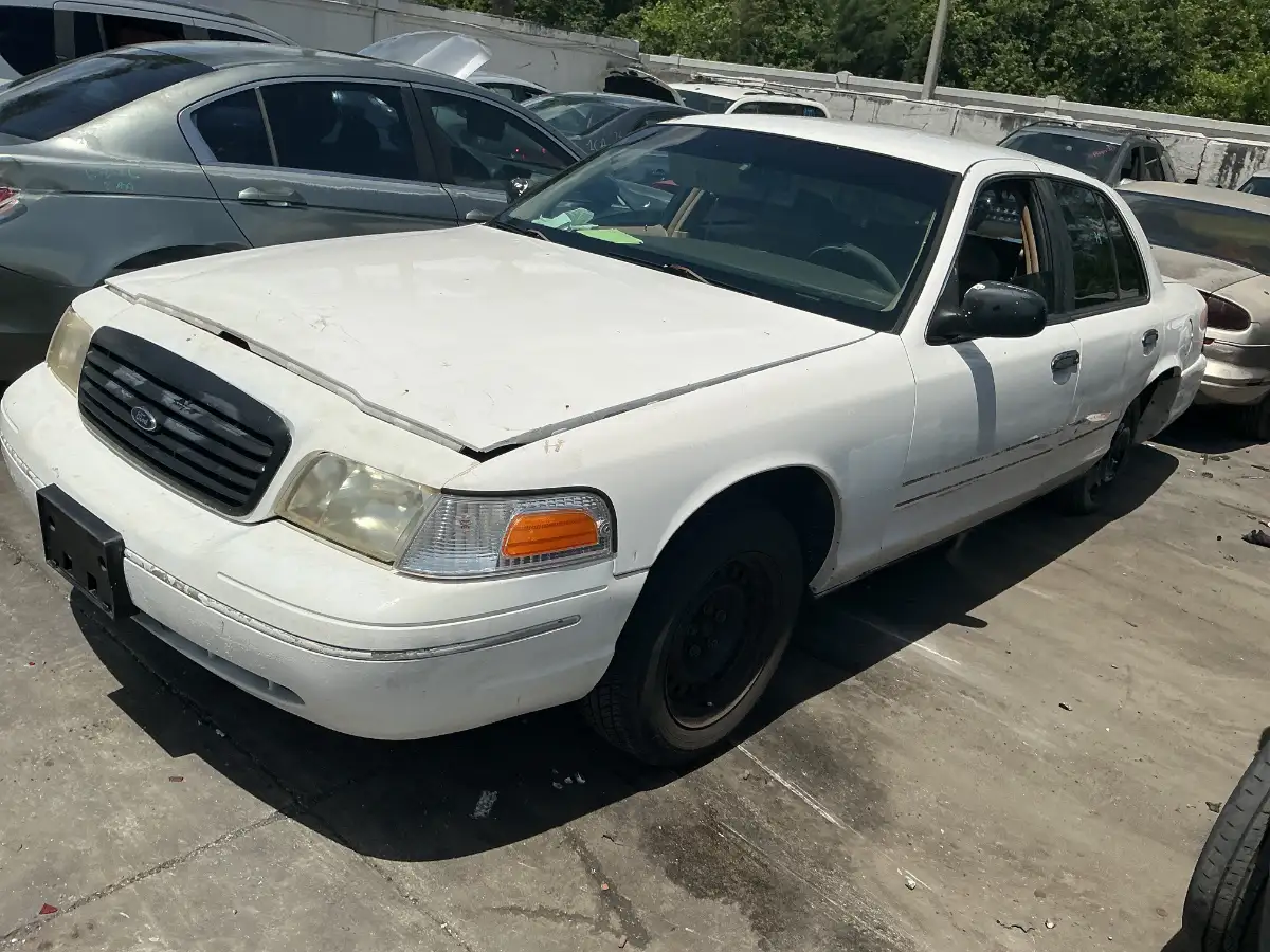 Photo of 1998 Ford Crown Victoria