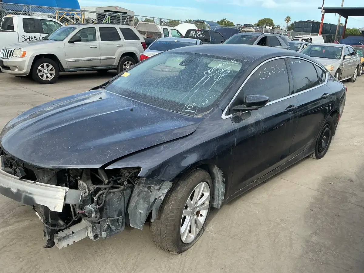 Photo of 2017 Chrysler 200