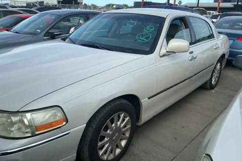 Photo of 2007 Lincoln Town Car