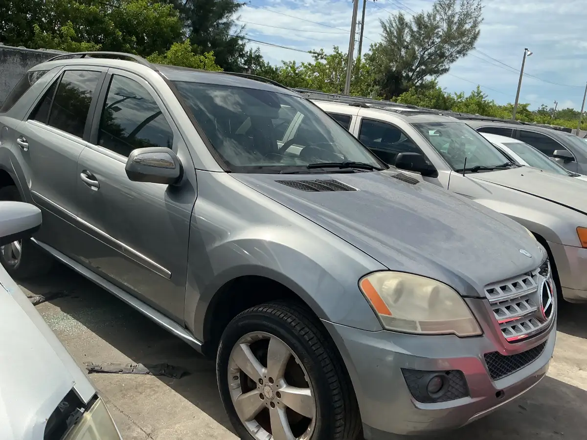 Photo of 2010 Mercedes-Benz M-Class