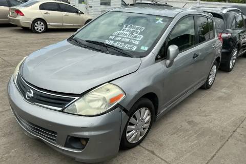 Photo of 2010 Nissan Versa