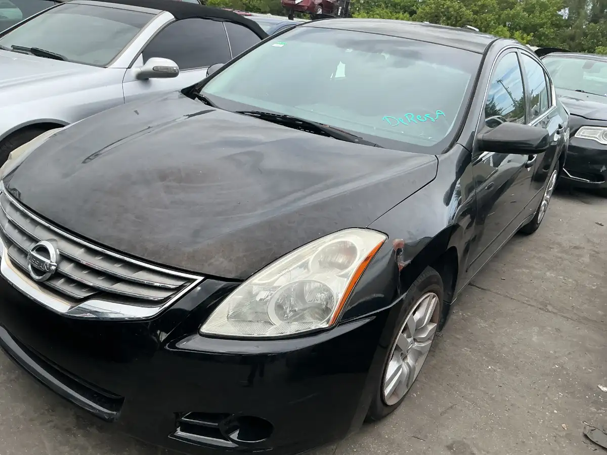 Photo of 2010 Nissan Altima